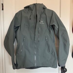 Arc'teryx Beta SV Jacket Women's Small